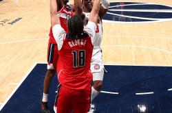 开云官网-活塞内线防守发威，击退篮网