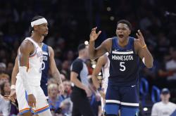 开云官网-魔术客场逆转步行者，升至西部前四的简单介绍