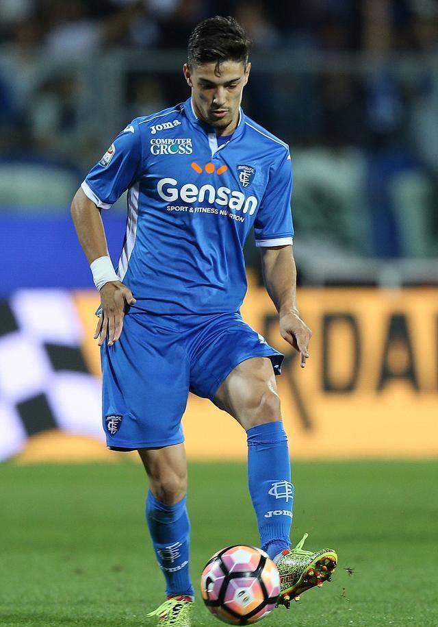 莱比锡红牛客场大胜科隆，稳坐联赛第三的简单介绍