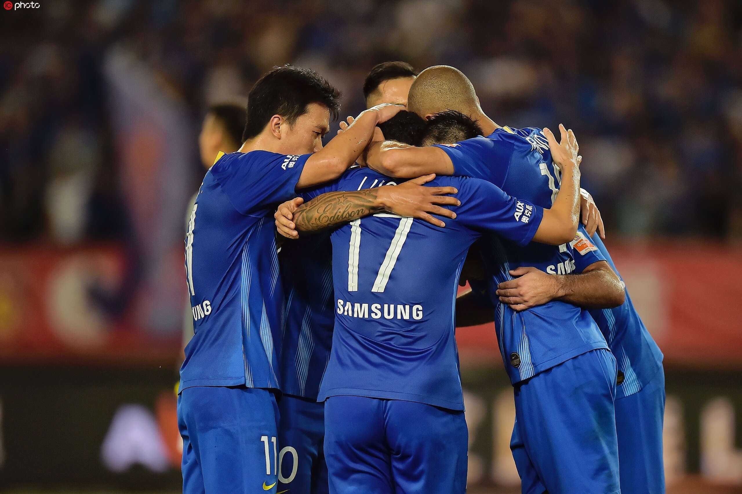 江苏苏宁大胜重庆保持不败纪录的简单介绍 江苏苏宁大胜重庆保持不败纪录的简单介绍