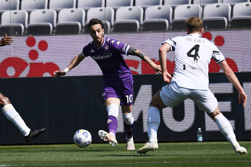 盖罗内茨主场告捷,稳固中游位置 盖罗内茨主场告捷,稳固中游位置