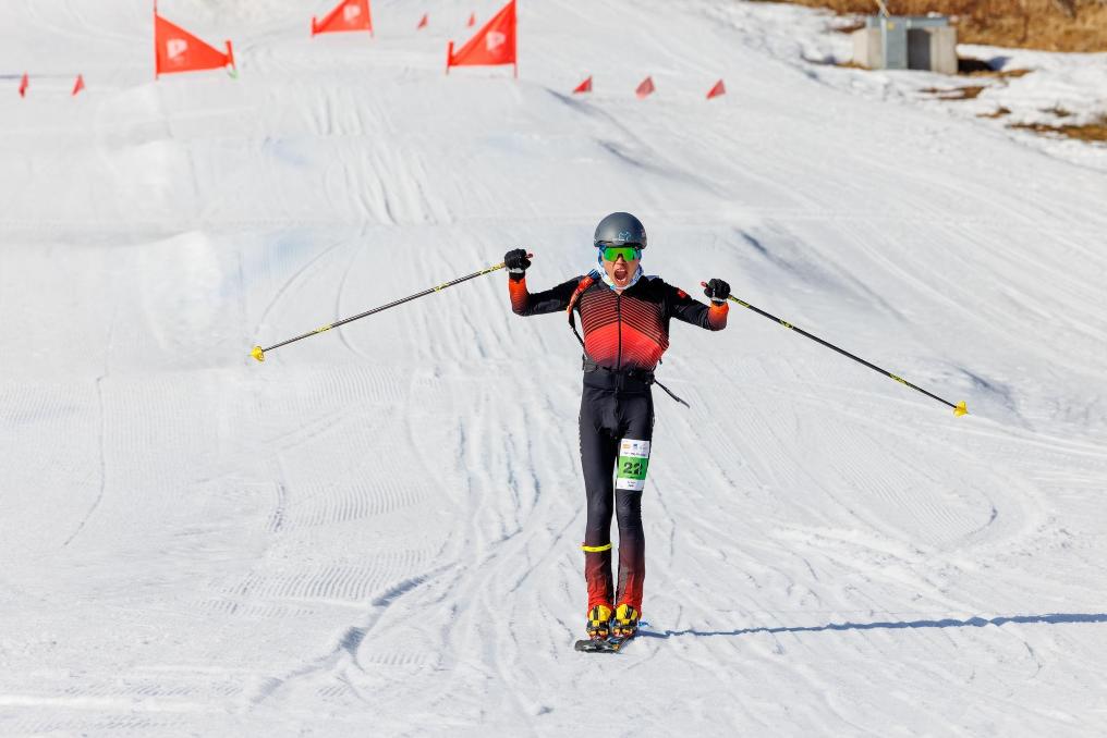 墨西哥滑雪选手以微弱优势勇夺金牌的简单介绍