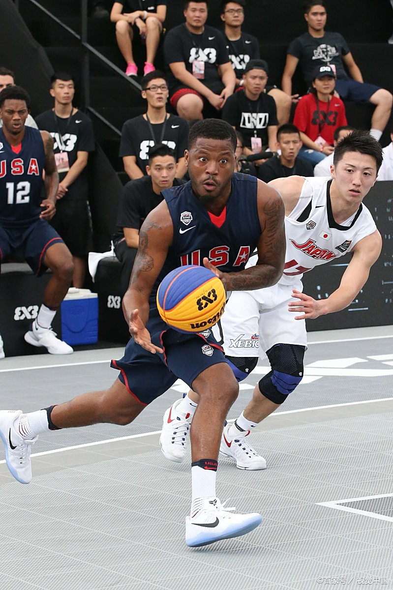 澳大利亚男篮力克土耳其男篮，萨姆·米切尔制霸全场