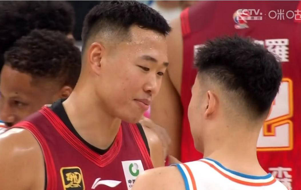 福建男篮取得胜利,提升至前十二 福建男篮取得胜利,提升至前十二