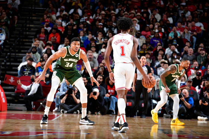 雄鹿击败老鹰，字母哥狂飙31分