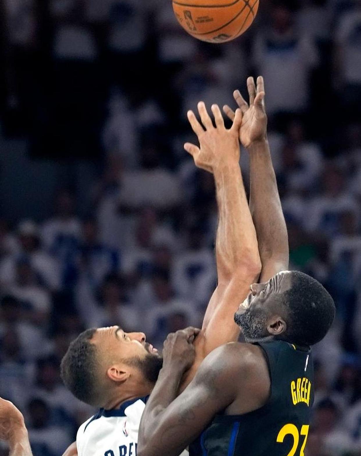 关于追分风暴！国王主场力克森林狼，霍尔巴特42分！的信息