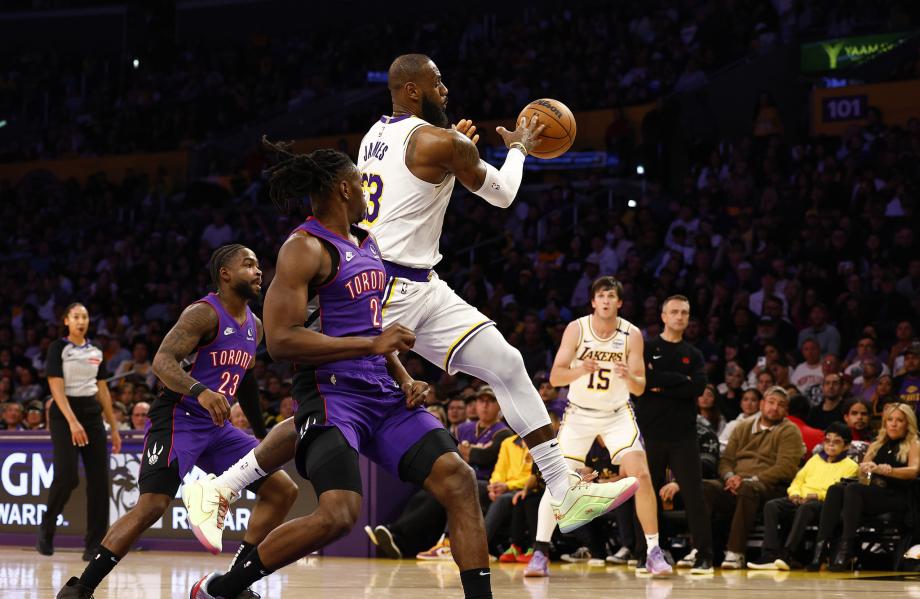 湖人大胜猛龙,詹姆斯砍下50分的简单介绍 湖人大胜猛龙,詹姆斯砍下50分的简单介绍