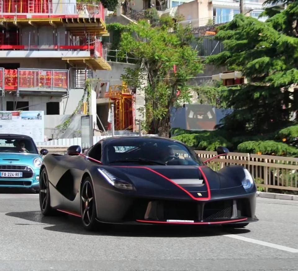 雷诺车队绝杀法拉利，阿隆索惊艳四座的简单介绍